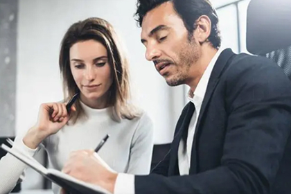 追讨30万欠款，律师费用是多少？